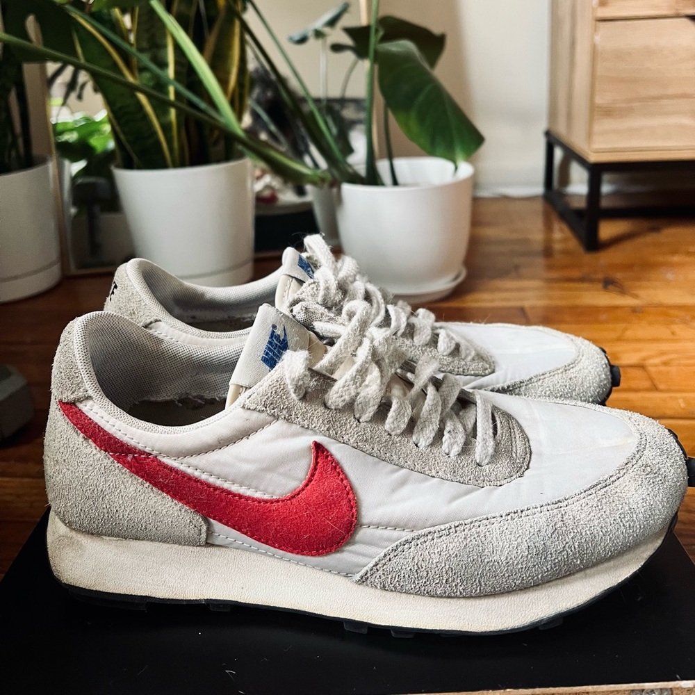 NIKE Mens Waffle Trainer 2 size 9US
